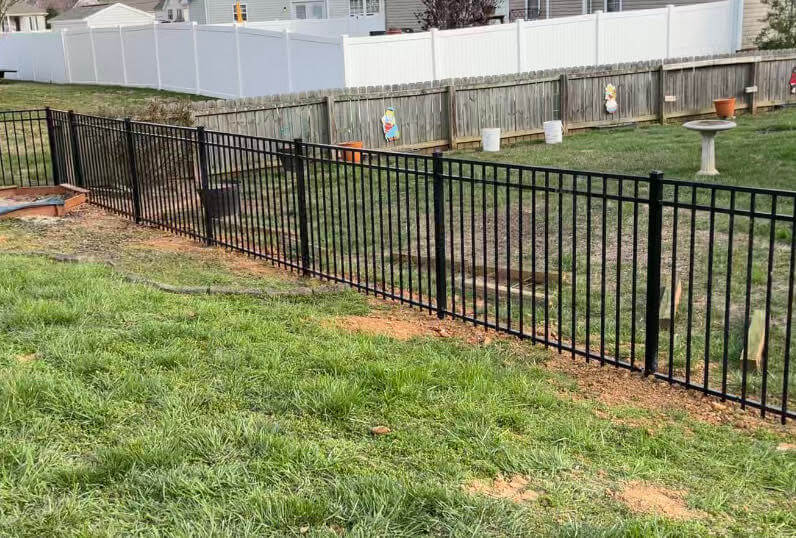 aluminum fence installation in white bluff tn