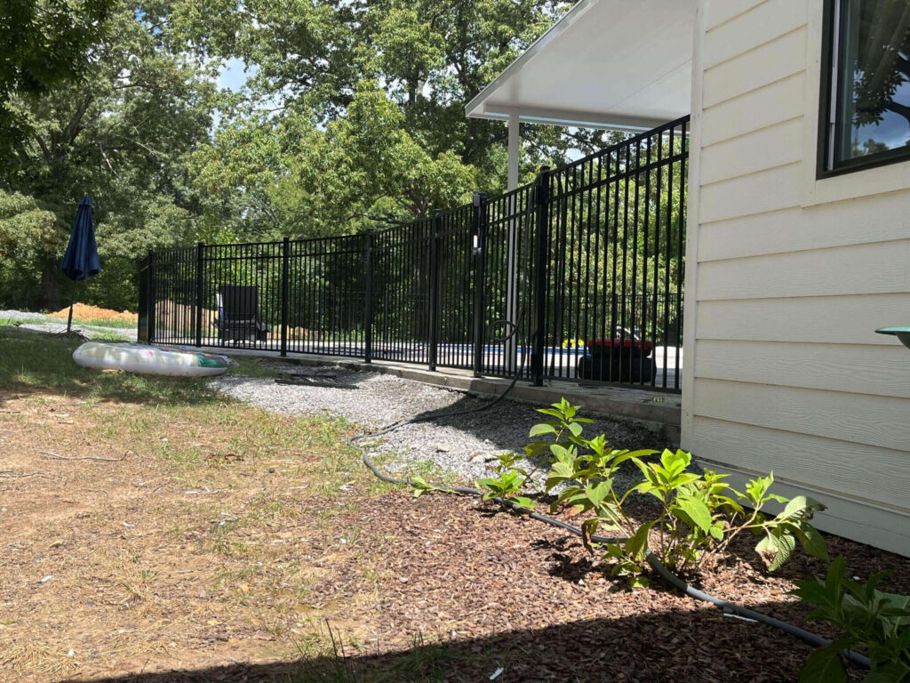 aluminum fence installation in white house tn